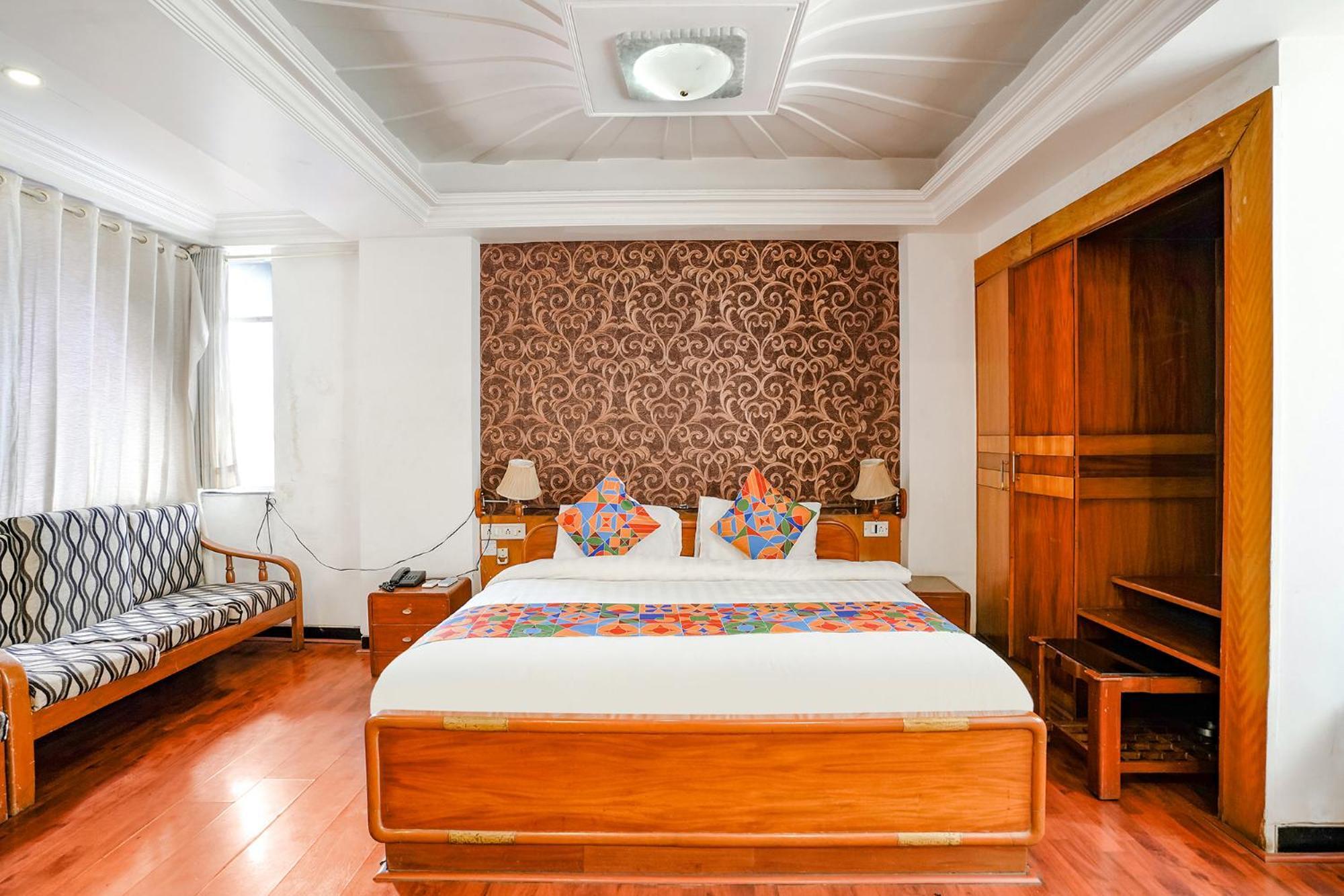 Fabhotel Silver Inn II Насик Экстерьер фото